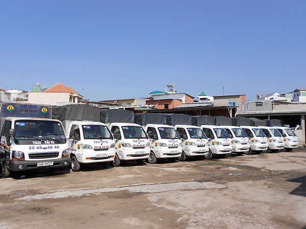 Xe tải chở hàng giá rẻ TPHCM