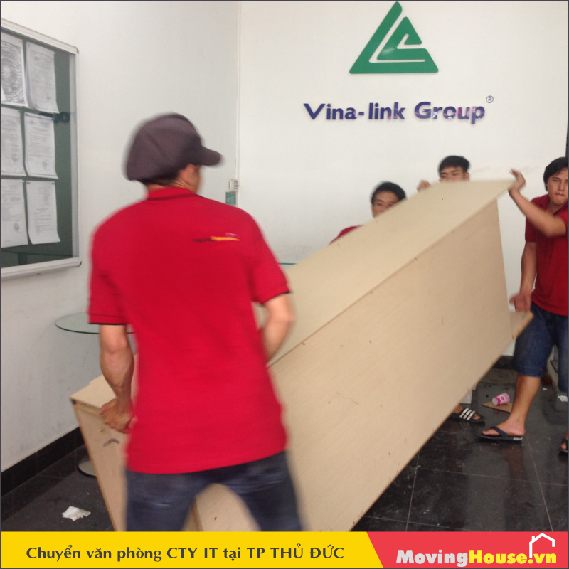 Chuyển dọn đồ văn phòng làm việc công ty công nghệ Thủ Đức