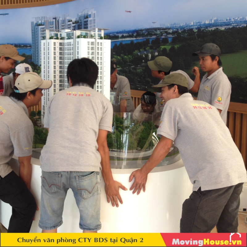 Hình ảnh chuyển dọn văn phòng làm việc công ty BDS Quận 2