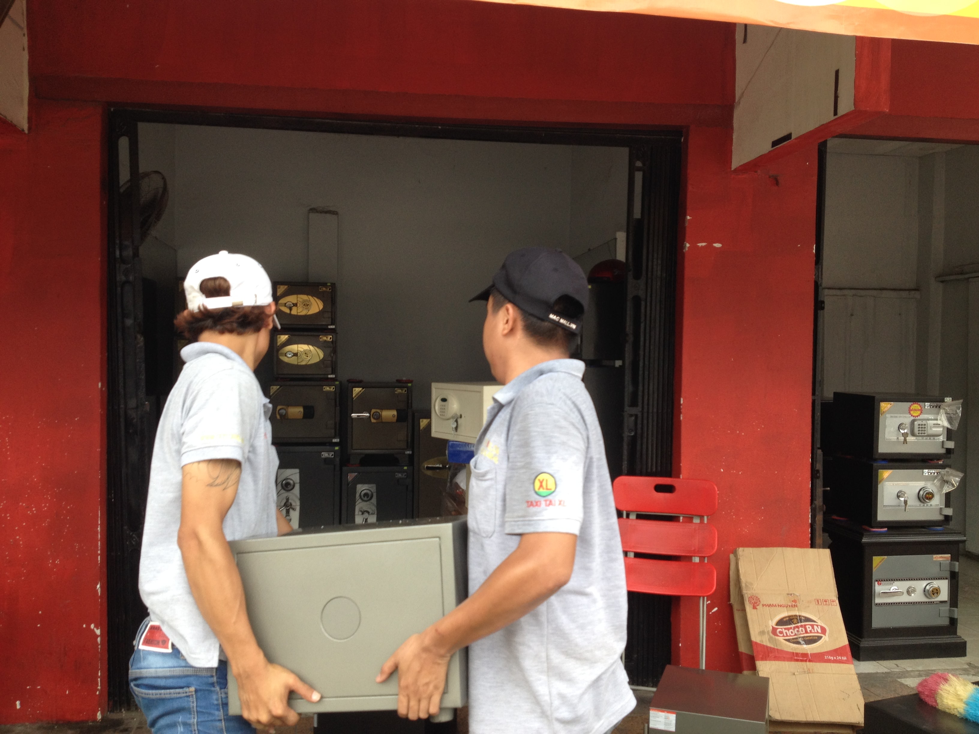 đội ngũ vận chuyển di dời két sắt - Ku casino -